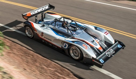 El silencio del auto más rápido en Pikes Peak de este año
