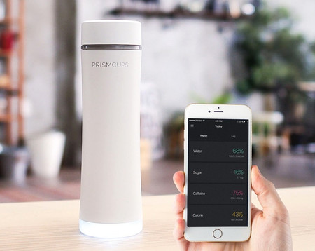 Prismcups: el vaso inteligente que te indica las calorías, el azúcar y la cafeína de tus bebidas
