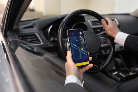 Joven Conductor De Uber En El Interior Del Coche