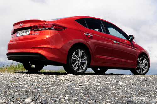 Así vemos el Hyundai Elantra diésel tras probarlo