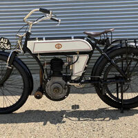 Ni Lupin se atrevió a tanto: solo quedaba una moto así en el mundo, y han pegado el golpe del siglo con ella 