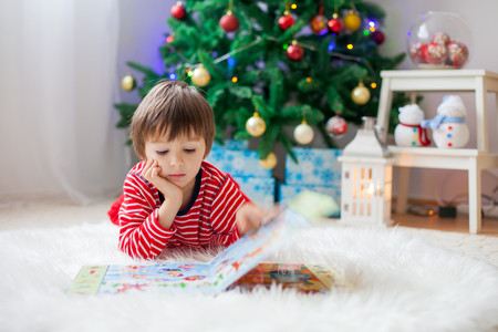 Los 35 mejores libros para regalar a los niños en Navidad, clasificados por edades