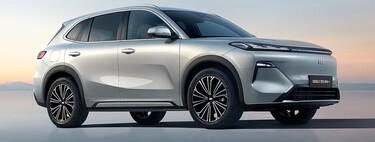 El Geely EX5 EM-i ya tiene precio en México: cuesta lo que un Prius, rinde 105 km en modo eléctrico y es el SUV híbrido enchufable más barato