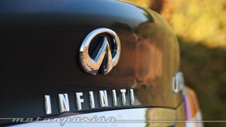 Infiniti M35h