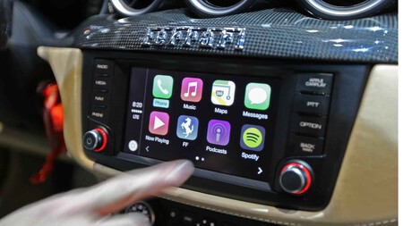 Apple Carplay y Android Auto en un coche de Ferrari