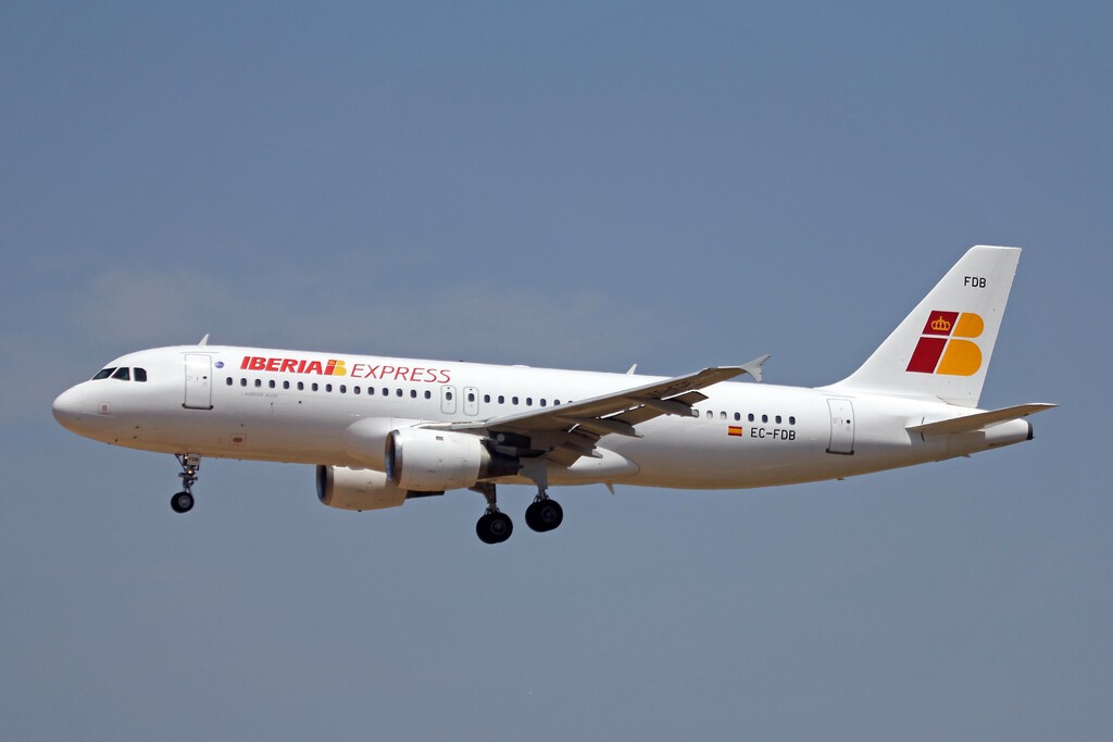 Ver el eclipse desde tierra está bien. Iberia va a fletar un avión para verlo a 10.000 metros de altitud
