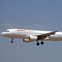 Ver el eclipse desde tierra está bien. Iberia va a fletar un avión para verlo a 10.000 metros de altitud