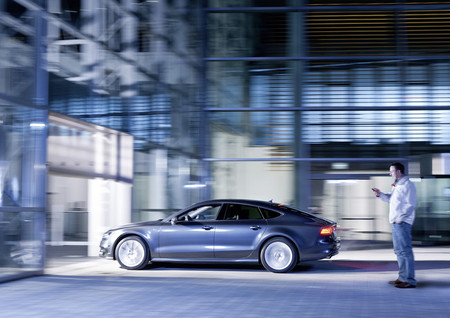 Audi Garage Parking Pilot, aparcando el coche con el móvil