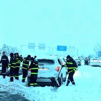El caos en la AP-6 que dejó atrapados en la nieve a miles de conductores le costará a Abertis... 1.200 euros