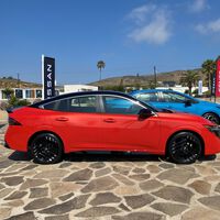 Este sedán de Nissan hecho en México ofrece 21 km por litro y tiene una rebaja de hasta 61,000 pesos