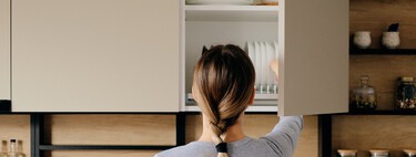 Ya en Ikea el sistema para iluminar el interior de los armarios sin cables ni obras: cuesta menos de 3 euros 