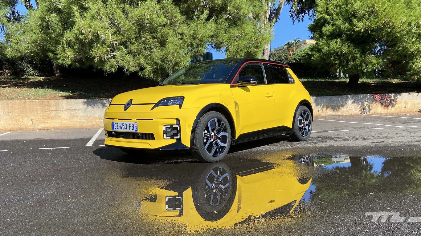 Probamos el Renault 5: el primer coche eléctrico que te vas a querer comprar porque es divertido, gasta poco, mola muchísimo... y te lo puedes permitir