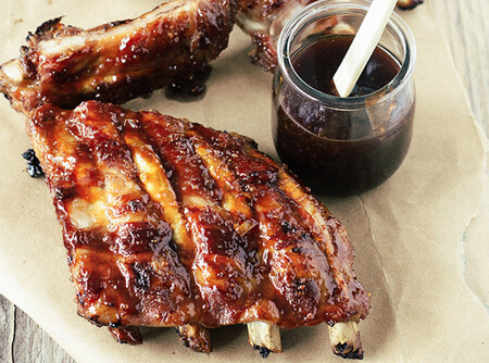 Costillas de cerdo a la BBQ. Receta clásica de carne