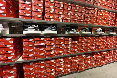 Nike adelanta sus rebajas con un cupón de descuento: Air Max 90, Air Force 1, Blazer y más zapatillas en oferta hoy 