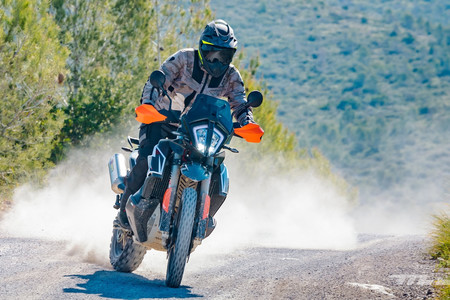 Las futuras KTM 750 en versiones naked, trail y supermotard llegarán pronto, gracias a la colaboración de CF Moto