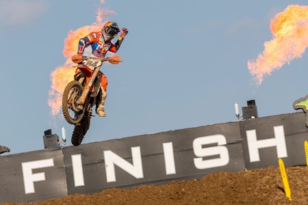Jeffrey Herlings vuelve a incendiar MXGP en Turquía y Jorge Prado sigue arransando en MX2