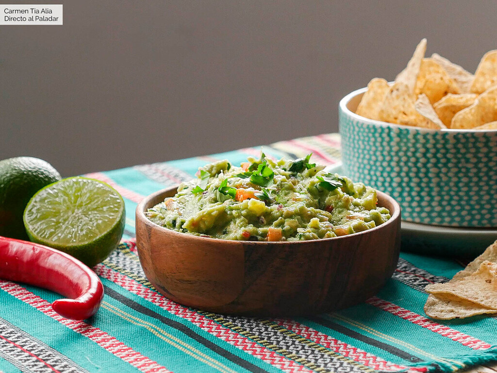 Por qué la mayoría de mexicanos no echan tomate al guacamole