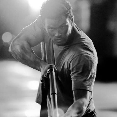 Lo mismo con la nueva peli de Kellan Lutz muero de un infarto