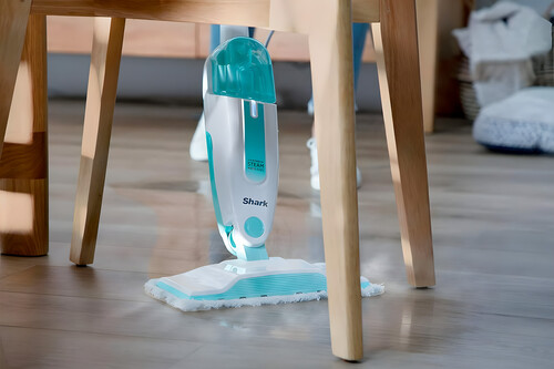 Shark trae a México su trapeador de vapor barato que limpia y desinfecta con calor
