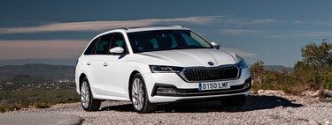 Probamos el Skoda Octavia Combi iV, un familiar PHEV para todo y para todos realmente eficiente