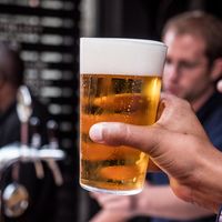 Recomiendan que los padres dejen de beber alcohol seis meses antes de la concepción para reducir riesgo de cardiopatías congénitas
