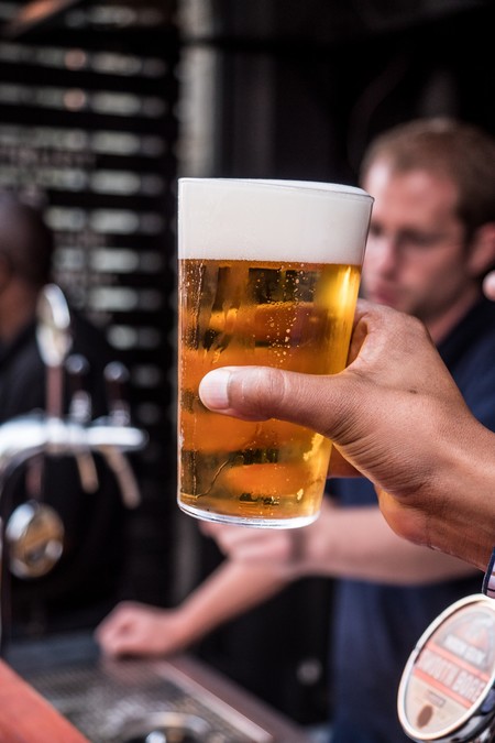 Recomiendan que los padres dejen de beber alcohol seis meses antes de la concepción para reducir riesgo de cardiopatías congénitas