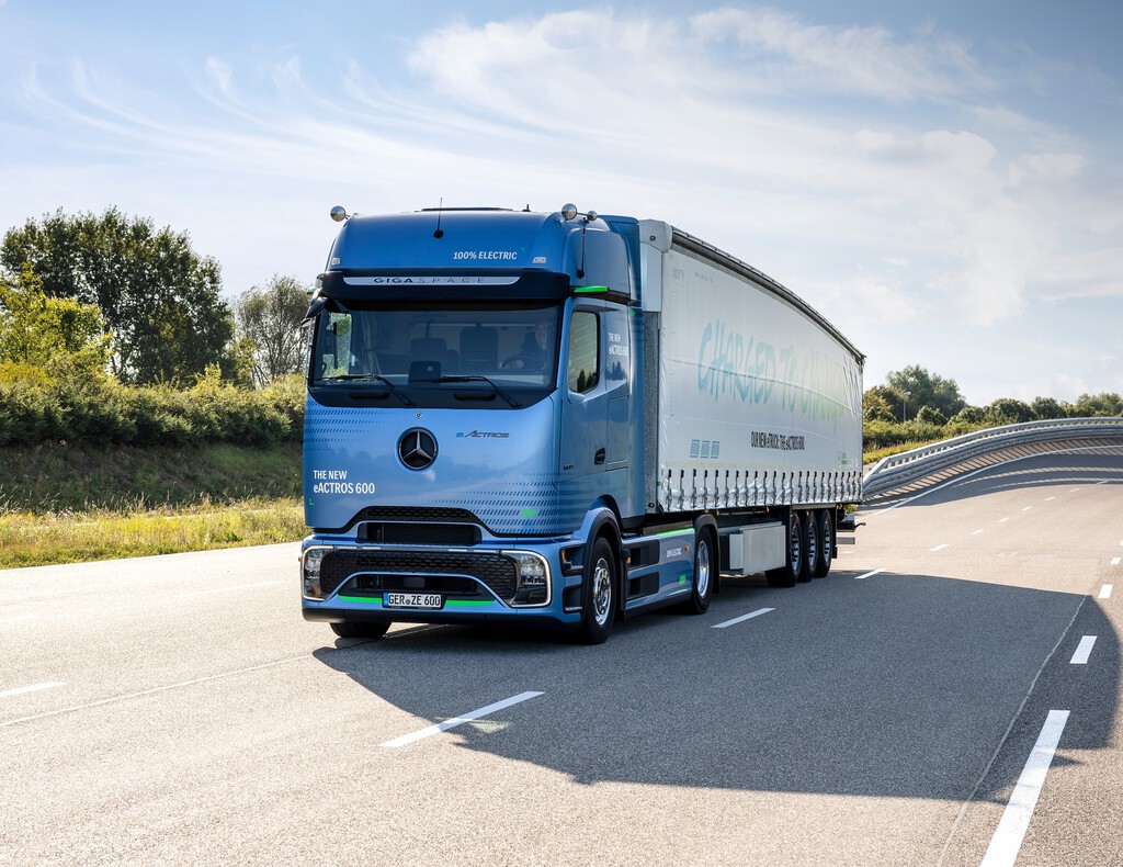 Europa tiene un plan para saltar al camión eléctrico: que no paguen peajes. Y a (casi) todos los países les da igual 