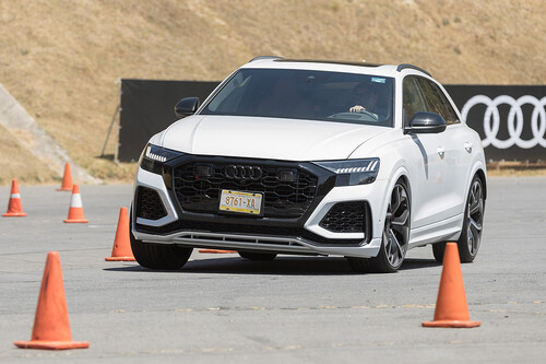 Manejamos el Audi RS Q8, el primo del Lamborghini Urus es una delicia en pista y en carretera