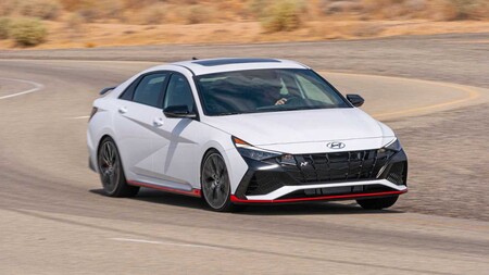 Hyundai Elantra N 2022 a detalle en fotos, un llamativo diseño con prestaciones sobresalientes