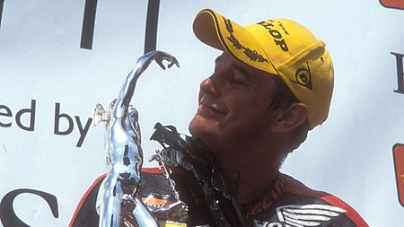John McGuinness correrá el TT Lightweigt con una Honda CBR500R