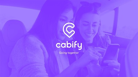 Cabify cumple sus advertencias: demanda a Podemos por "atentado contra su honor" durante los paros de taxistas