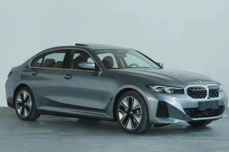 El BMW Serie 3 eléctrico con especificaciones para el mercado chino, queda al descubierto