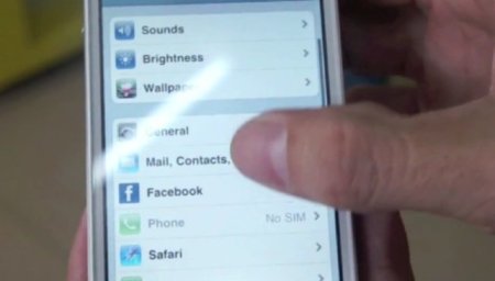 Tú a Twitter y yo a California: iOS y los cambiantes rumores de su integración con lo social
