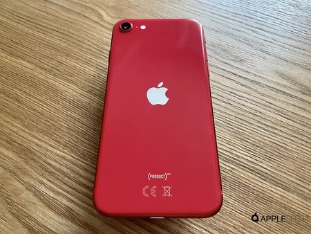 Por qué Apple sigue vendiendo un iPhone SE con botón Home en pleno 2022