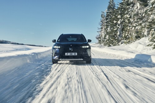 Probamos el DS 7 E-TENSE 4X4: un SUV híbrido enchufable bien equipado que me ha encantado para viajar, aunque no es el más barato