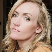 Muere Heather Armstrong, la famosa mamá bloguera conocida como Dooce que llevaba años luchando contra la depresión