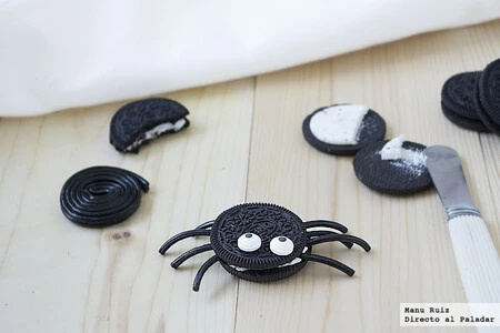 Arañas de Oreo, receta fácil y rápida para Halloween
