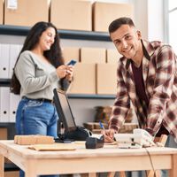 Vender por internet tiene un nuevo costo en México y los pequeños negocios ya están pensando en abandonar los marketplaces 