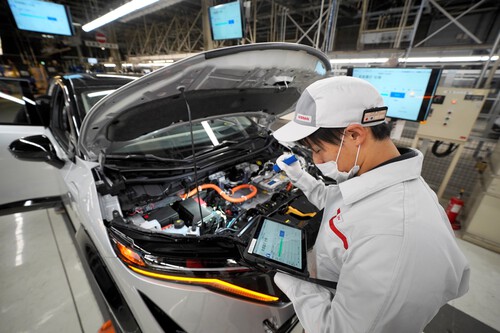 Nissan Recortes Masivos