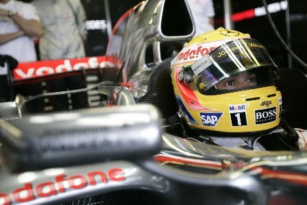 Hamilton, pese a todo, cree que puede ganar en Francia