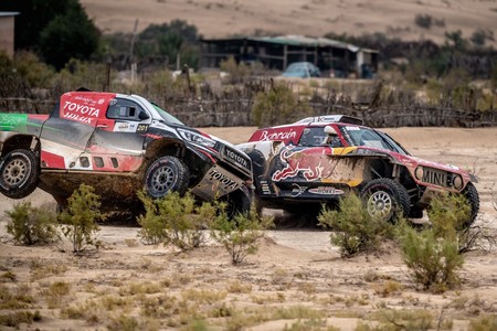 MINI afronta su ataque al sultán Nasser Al-Attiyah en el Dakar de Fernando Alonso