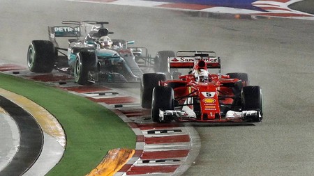 Lewis Hamilton y Sebastian Vettel quieren resolver su empate a victorias en Singapur
