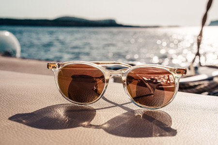 Cuida tus ojos en verano: qué tienes que tener en cuenta al elegir unas gafas de sol