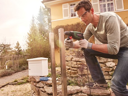 Por 62,42 euros podemos hacernos con el taladro percutor Bosch Universal Impact 700 en Amazon