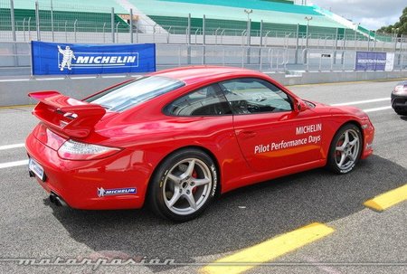 Porsche 911 GTS