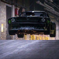 ¡Un vídeo que hará historia! Este es Ken Block para Top Gear por Londres con barra libre de derrapajes en el Mustang Hoonicorn