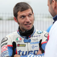 Terrible caída de Guy Martin en el Dundrod 150, ¡y ya quiere volver!