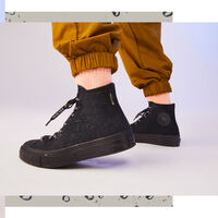 Ficha tus zapatillas preferidas de temporada en las rebajas de Converse con hasta un 50% de descuento 