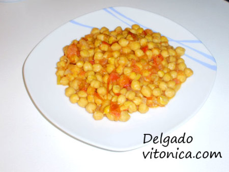 Garbanzos con verduras para un óptimo crecimiento muscular. Receta saludable
