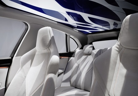 BMW Concept Active Tourer 08